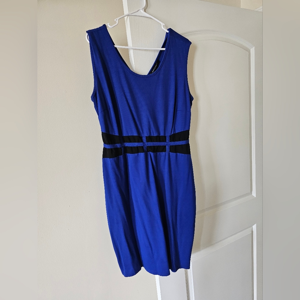 Plus Size Ashley Stewart Blue & Black Midi Dress Size 20. Very comfortable.
